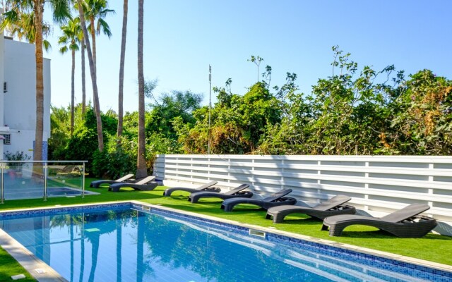 Rio Gardens - Nice 1-bdr Apt w Balcony