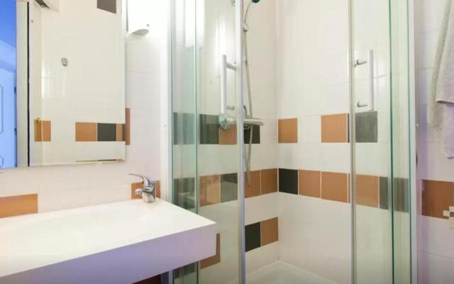 Flat with Terrace And River View - Se4