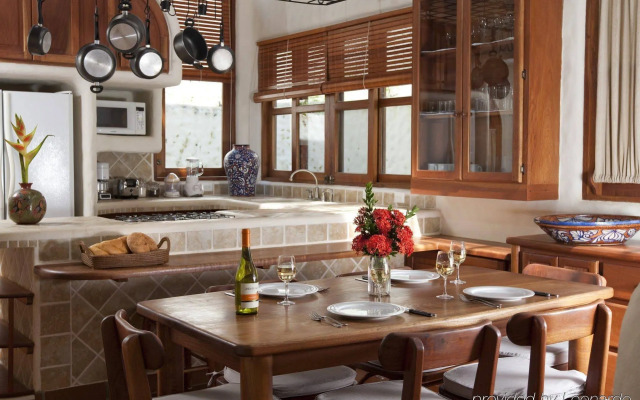 Pelican Eyes Resort & Spa
