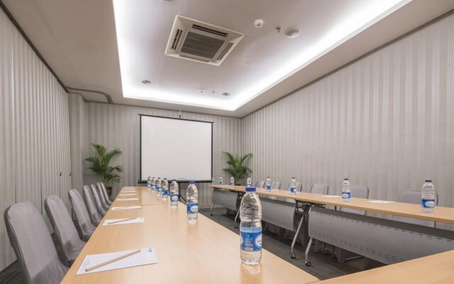 Hotel 88 Grogol by WH
