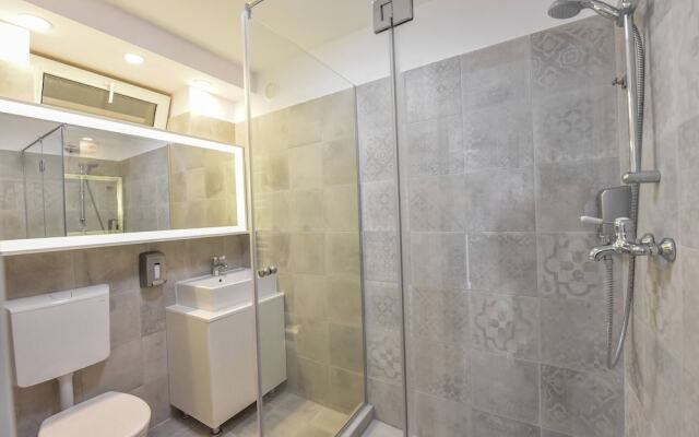 "twin 1 Apartment - Cismigiu Gardens"