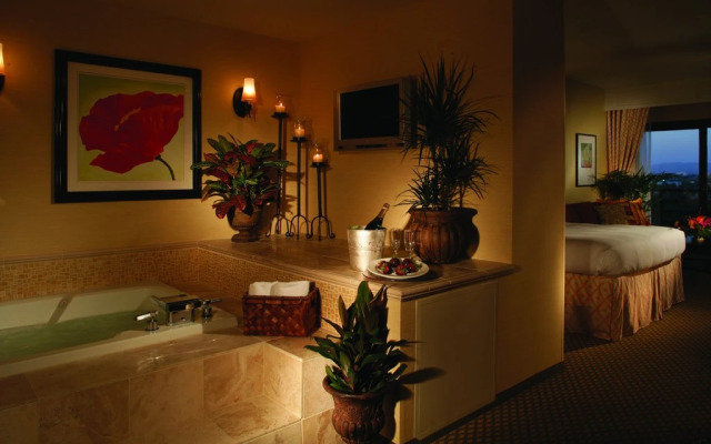 Westdrift Manhattan Beach, Autograph Collection by Marriott