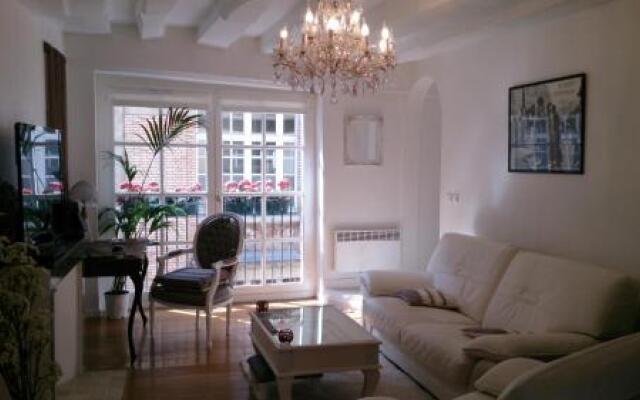 Magnifique Appartement dans Hôtel Particulier Monument Historique