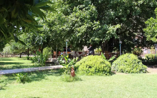 Nar Cicegi Otel Adrasan