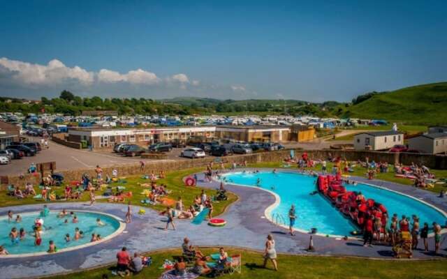 Stunning 2-bed 6 Berth Holiday Lodge Dorset