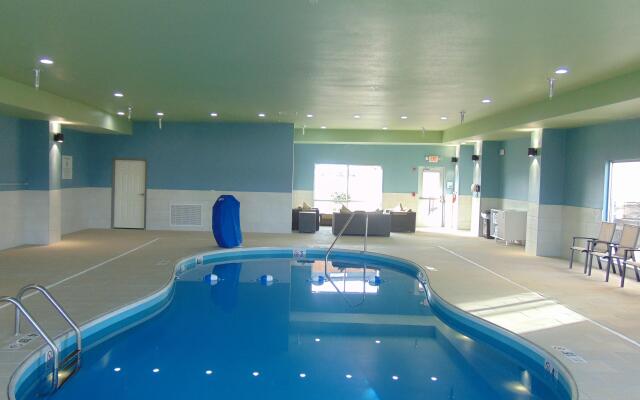 Holiday Inn Express & Suites Wapakoneta by IHG
