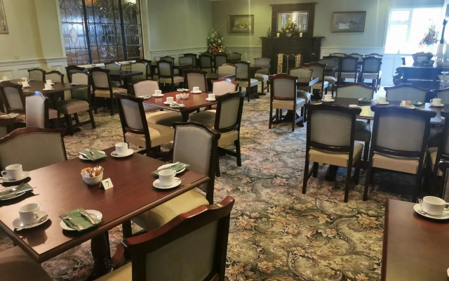 The Rhu Glenn Hotel