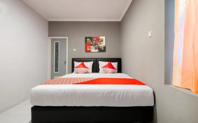 Crown Residence by OYO Rooms