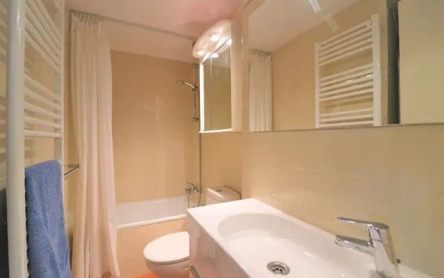 Apartment in Empuriabrava Near Beach