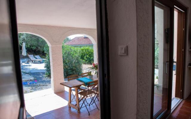 Lilly - Lovely small Villa among Olive Trees