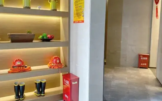 M·Zheman Intelligent Light Luxury Hotel