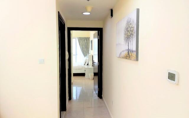 Stunning 1bedroom With Balcony in Business Bay