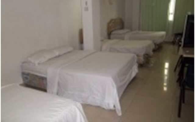 OYO 90494 Sam Huat Hotel