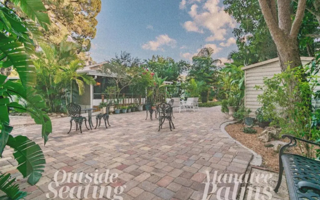 Manatee Palms B&B