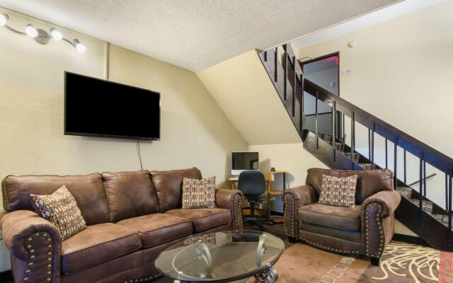 Rodeway Inn Mitchell