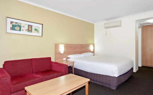 ibis Styles Canberra Eaglehawk – Guest Rooms – Sutton