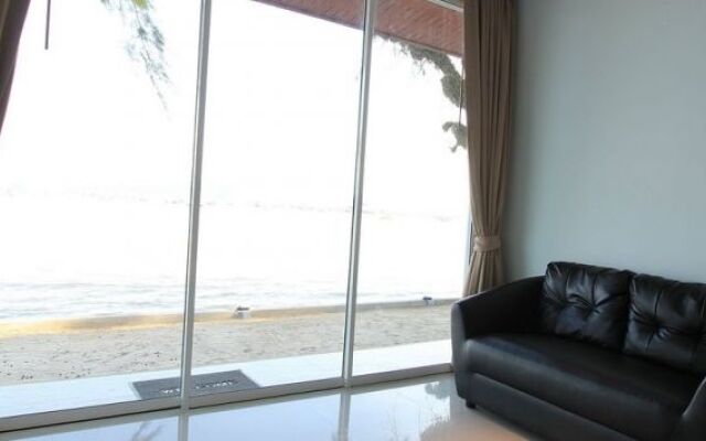 Chalong Sea View Resort