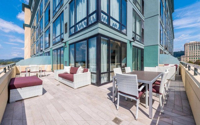 AC Hotel Asheville Downtown