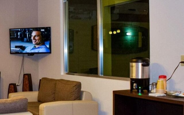 Cuatro Misiones Hotel
