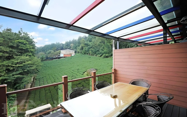 Applause In The Mountain