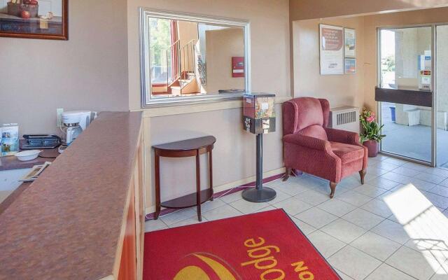 Econo Lodge Edson