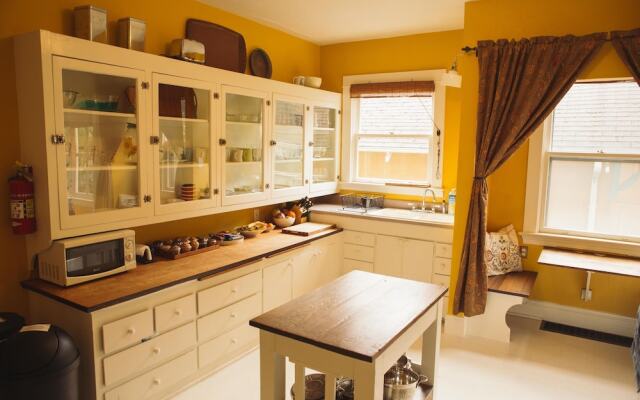 Bluebird Guesthouse