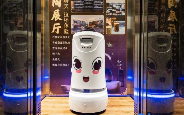Xihan Hotel (Jianshui Ancient City Small Train Store)