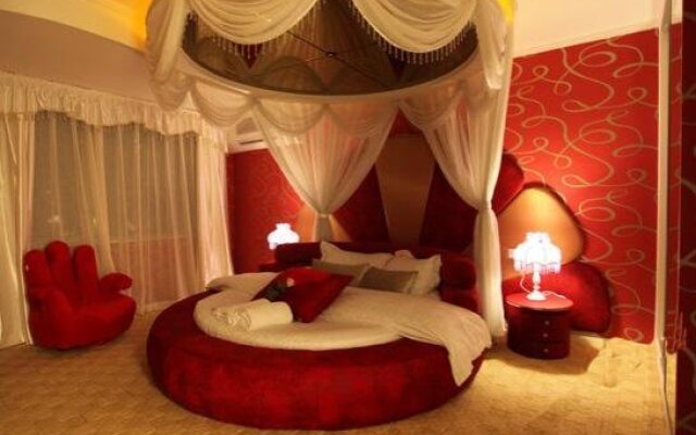 Love Hotel