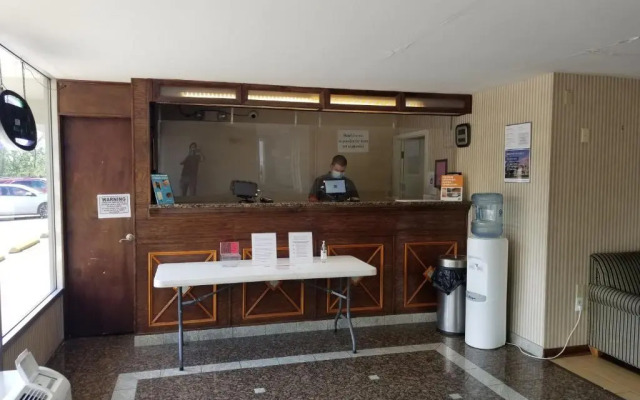 Econo Lodge Coliseum