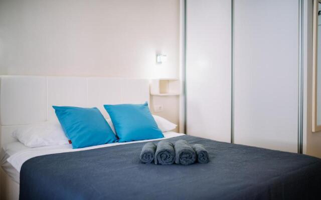 Apartments Amorozo