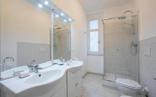 Flat 4 bedrooms 2 bathrooms - Genoa