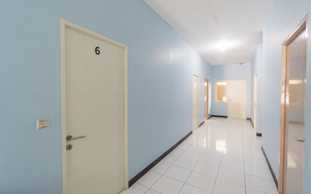 OYO 2110 Rotterdam Guest House