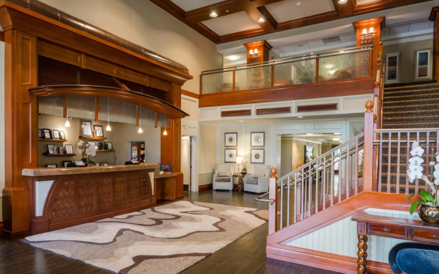 West Inn & Suites