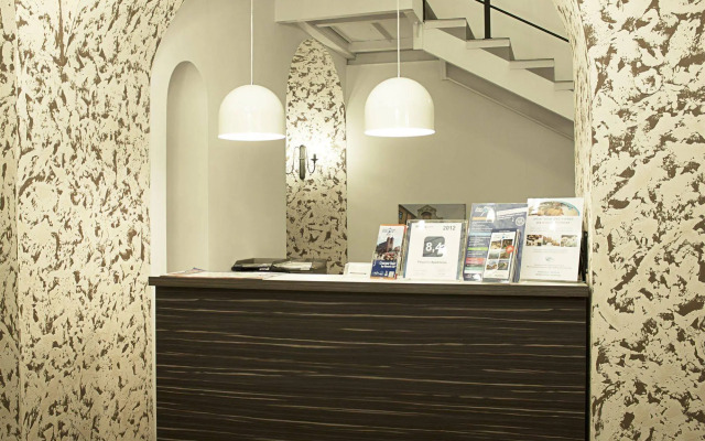 Pergamin Apartments