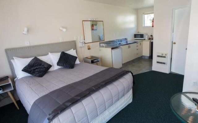 Nelson City Motel - Carmel Court Motel