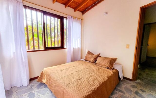 Hostal - Casa Rionegro