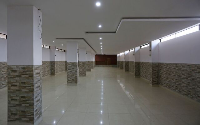 OYO 8190 Hotel Satyan Inn
