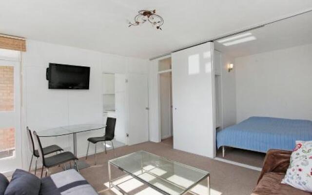 Central Apartment 5 Mins Putney Tube Station