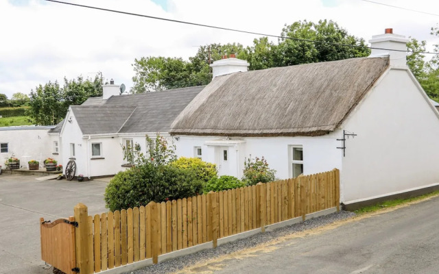 Whispering Willows - The Thatch