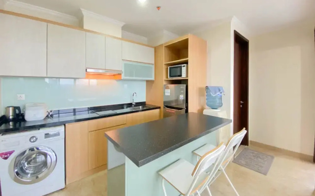 Spacious And Comfort Living 2Br At Menteng Park Apartment