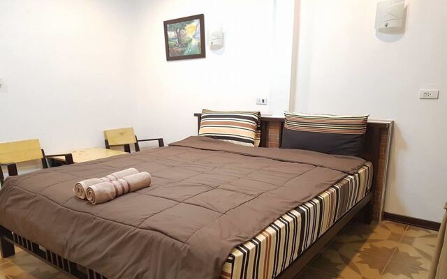 Home Hug Pak Sabai