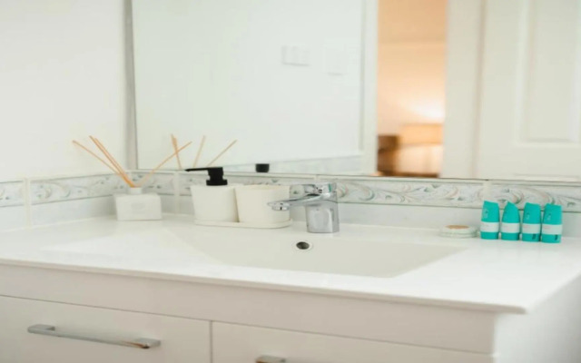 Sussex House Caravan Park