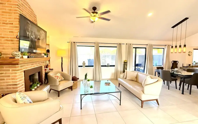 Ajijic 2 Bedroom Retreat -modern Centrally Located -bikes -gym -pickleball Court