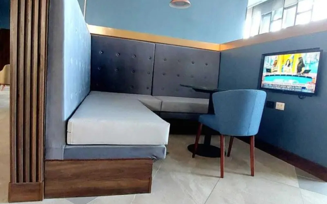 Courtyard by Marriott Santiago Airport