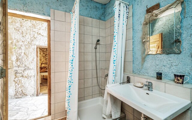 Stunning Home in Janjina With Wifi and 2 Bedrooms