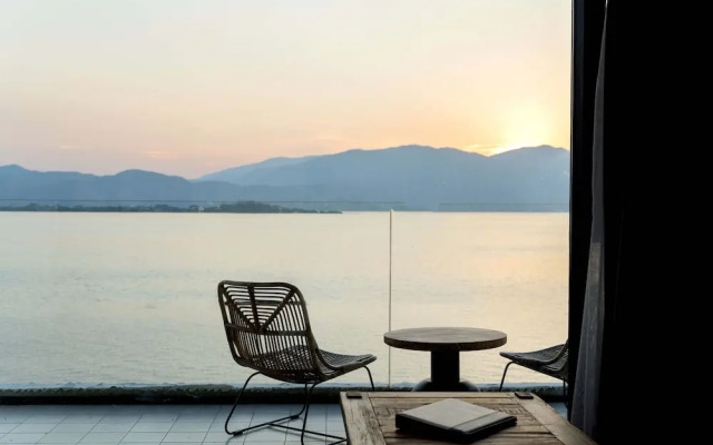 Dali Qingmai Seaview Resort (North Courtyard)
