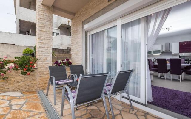 Kristina Apartments