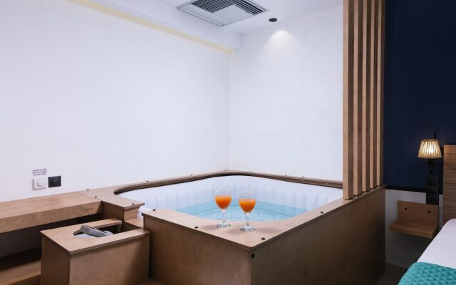 Alcyone Studios and Apartments