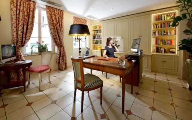 Le Relais Montmartre