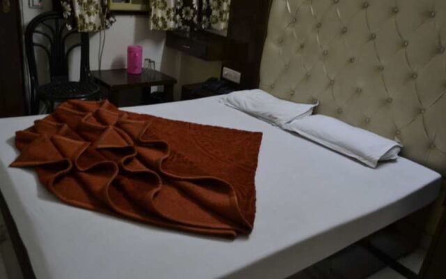 Lord Krishna Hotel Dx. Inn